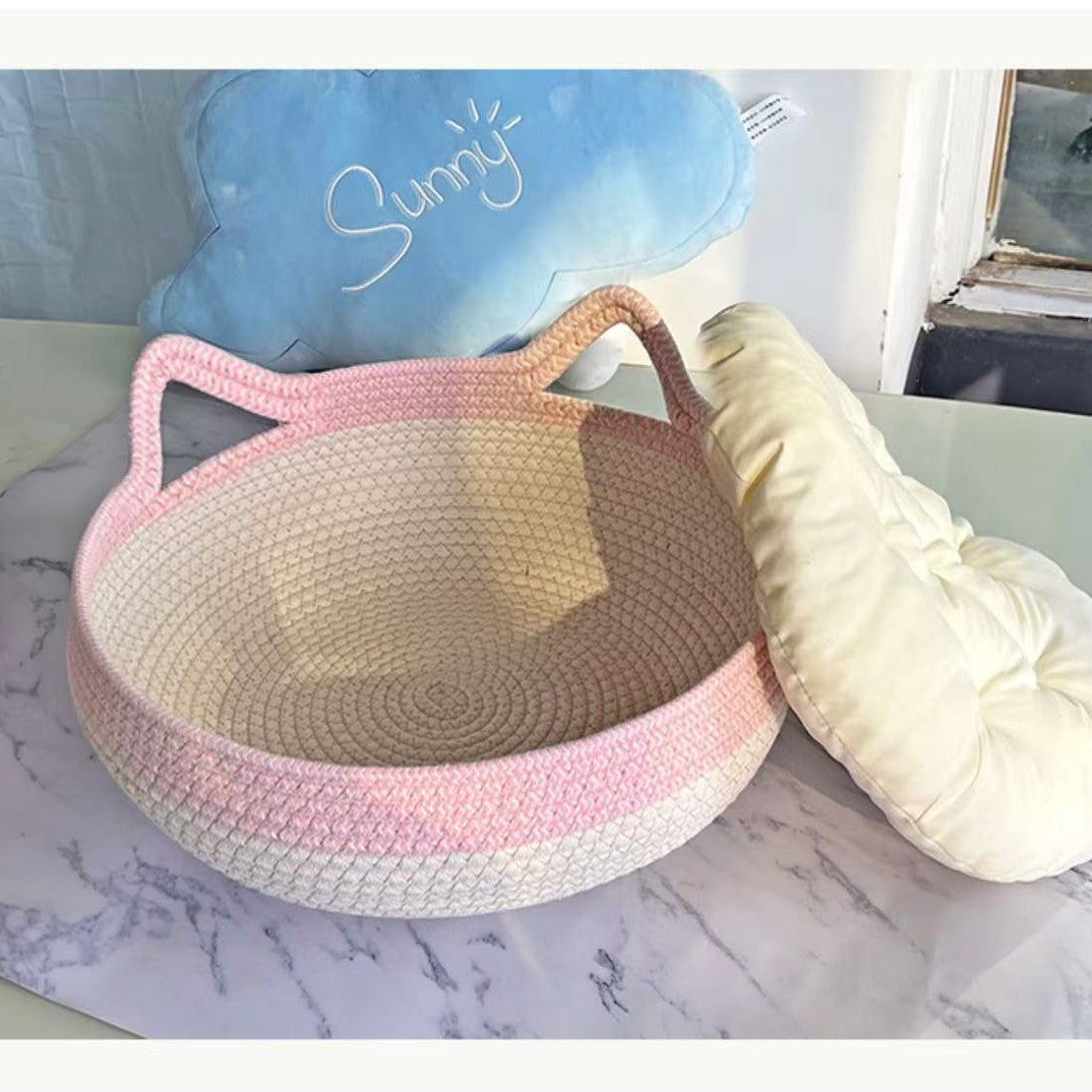 Cute Hand-Woven Cat Nest